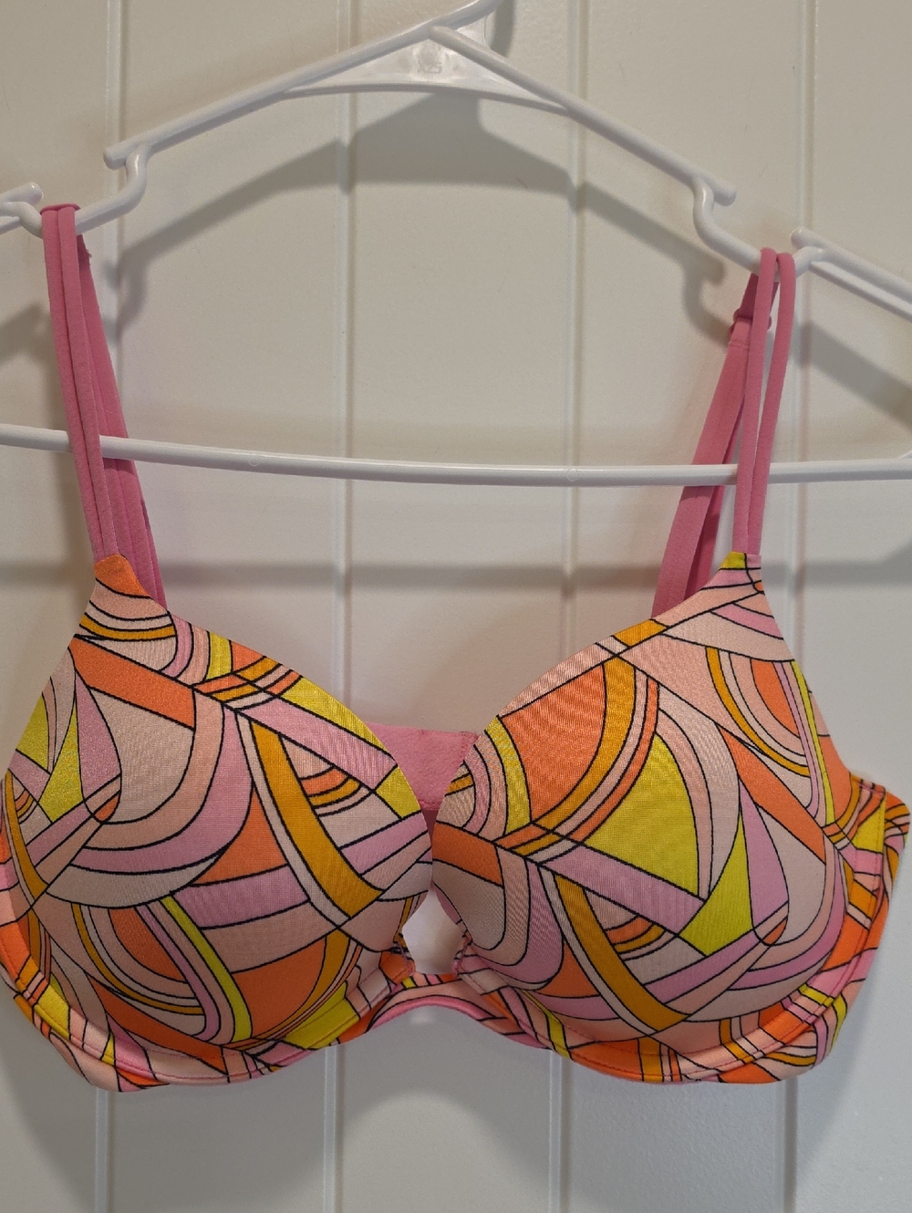 Victoria's Secret Very Sexy Push Up Retro Print Bra Size 34C